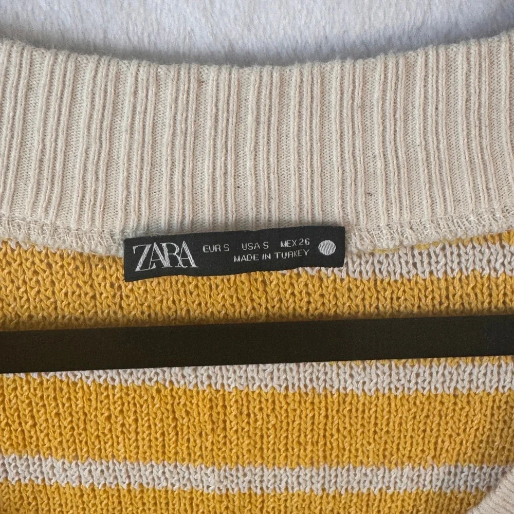 Zara Sweater Vest Striped Knit V-Neck Preppy Academia‎ Small Yellow Women
